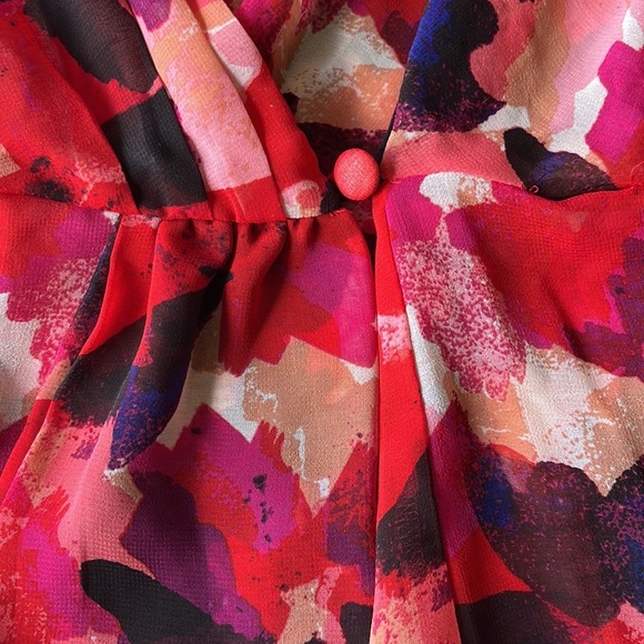 Banana republic red watercolor wrap top sheer - Picture 4 of 9